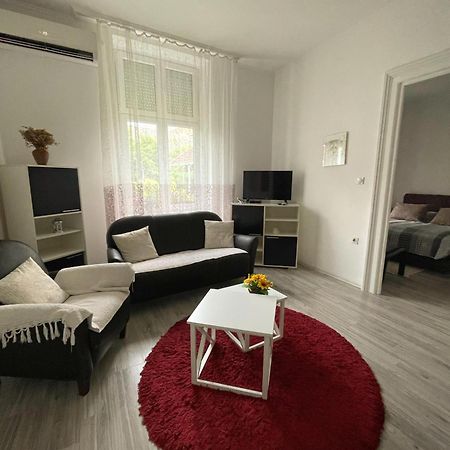 Apartment Milijana Суботица Екстериор снимка