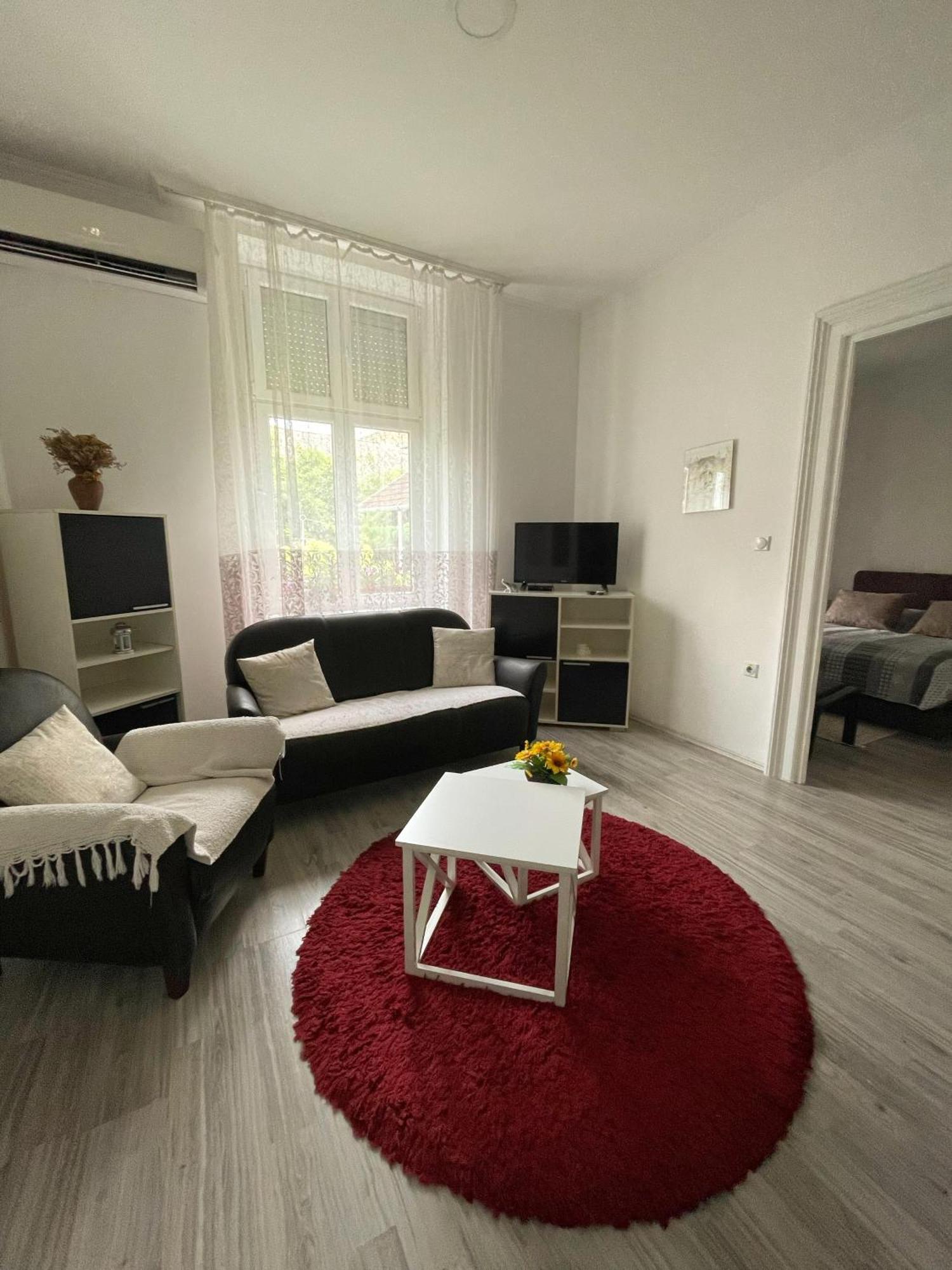 Apartment Milijana Суботица Екстериор снимка